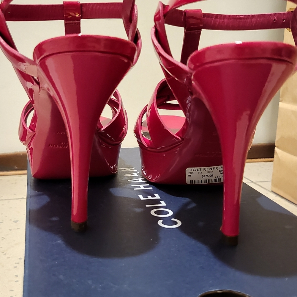 Authentic Saint Laurent Tribute Sandals in Fuchsia - Picture 5 of 11